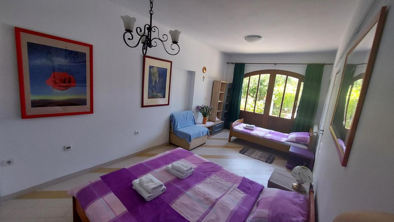 Apartments Cezar Винкуран Екстериор снимка