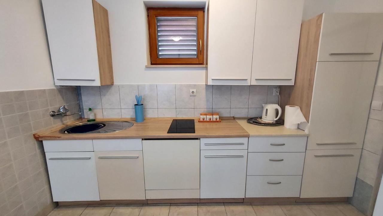 Apartments Cezar Винкуран Екстериор снимка