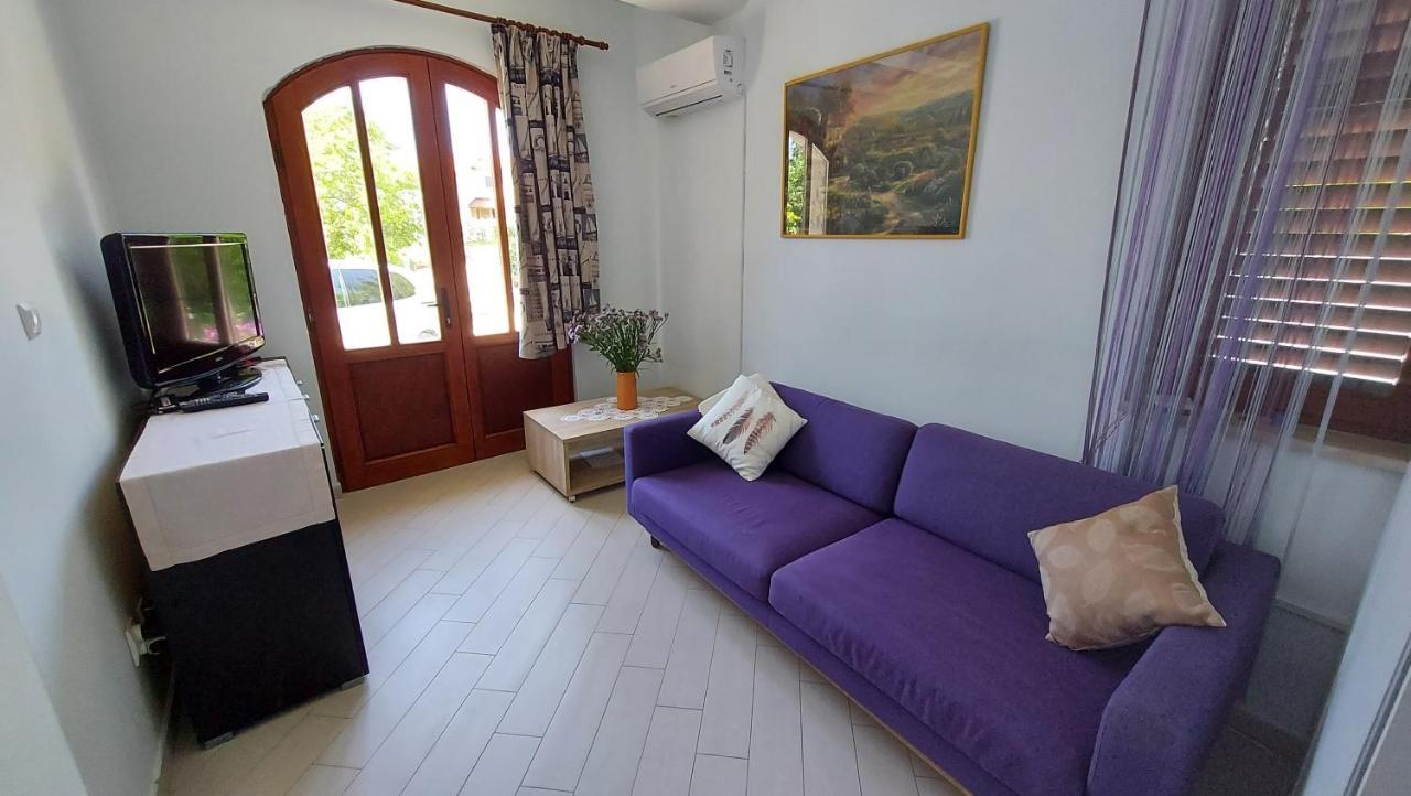 Apartments Cezar Винкуран Екстериор снимка