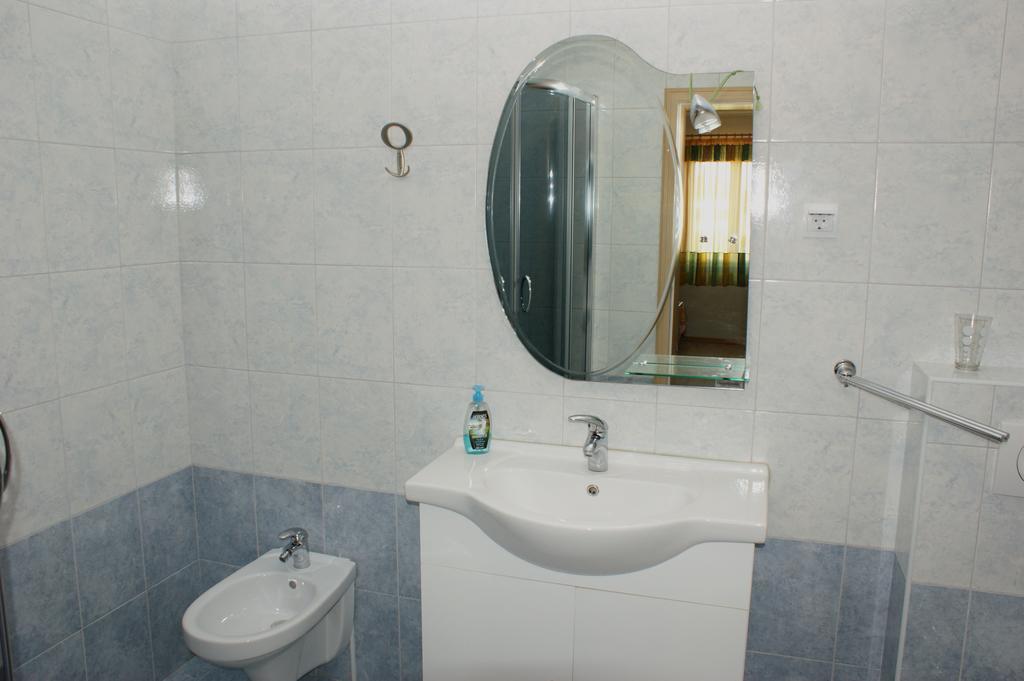 Apartments Cezar Винкуран Екстериор снимка