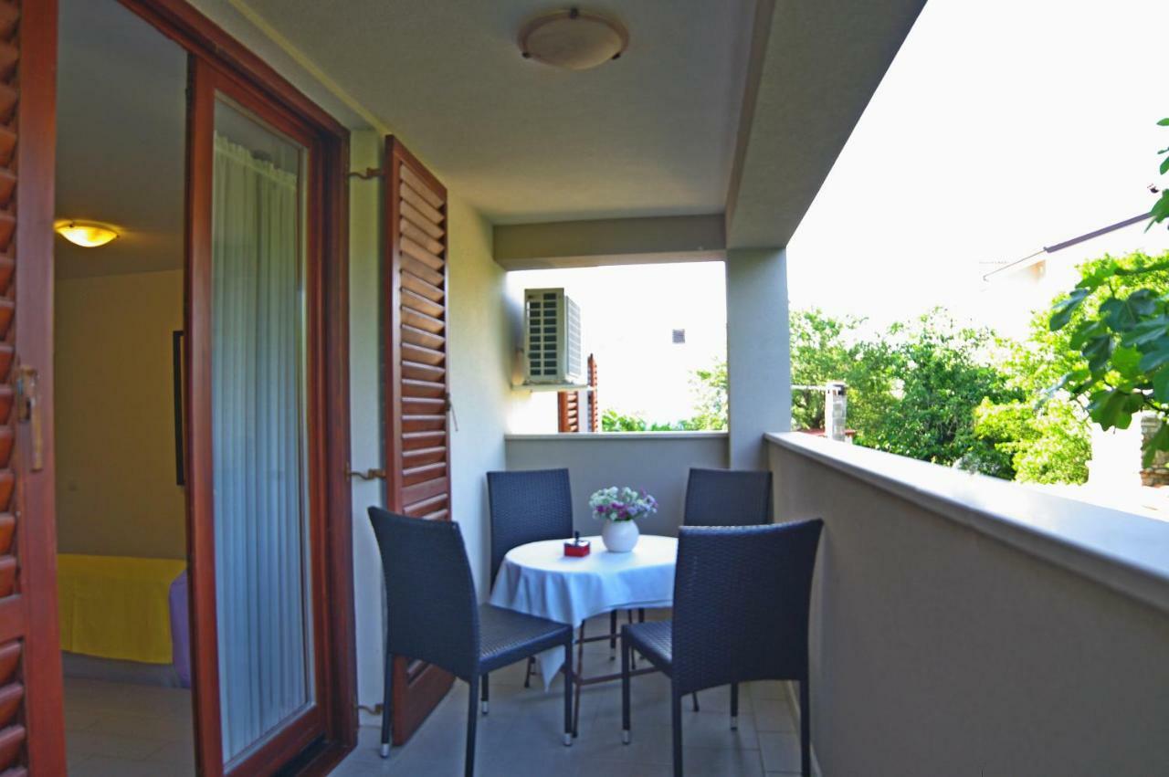 Apartments Cezar Винкуран Екстериор снимка