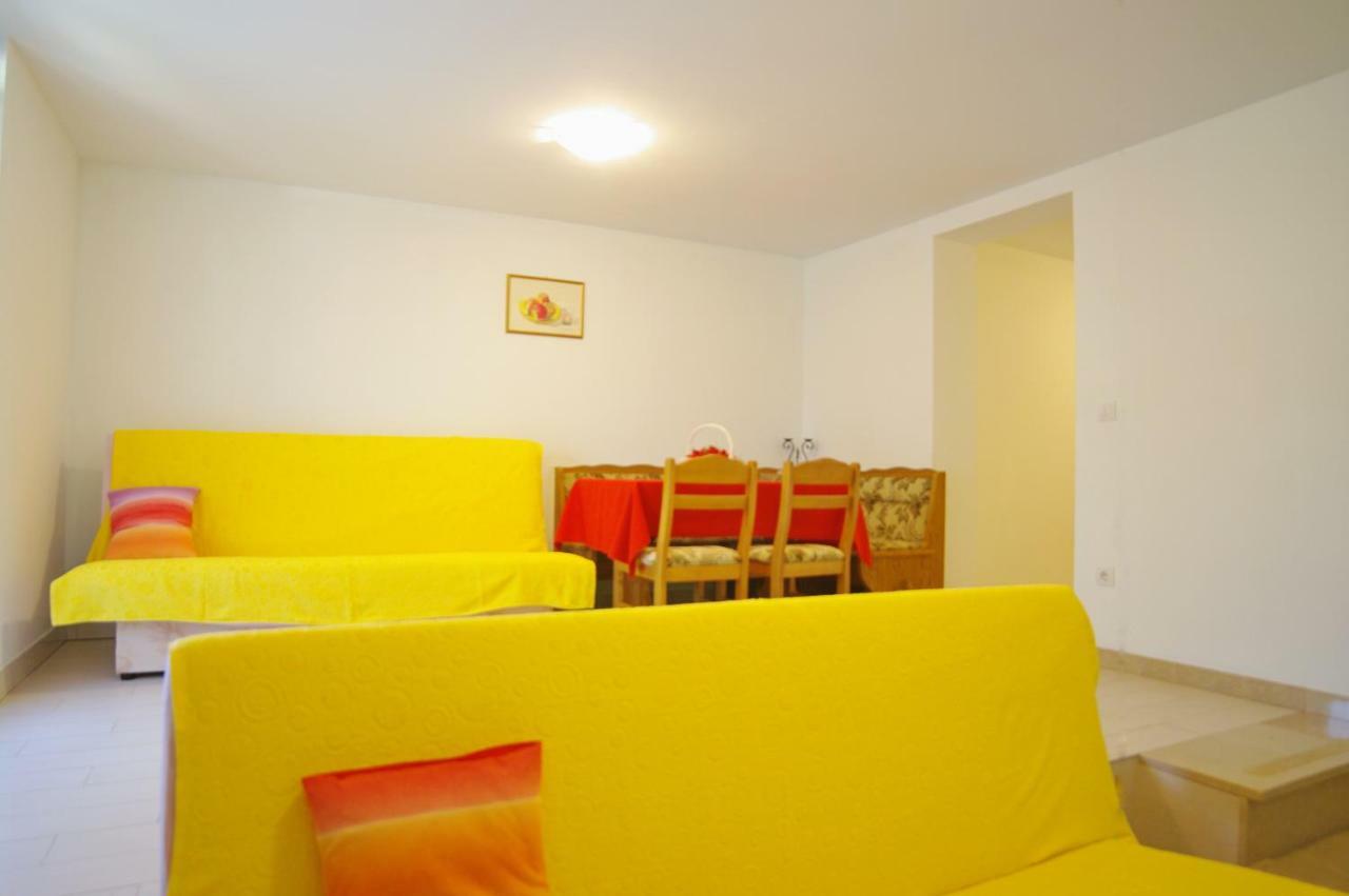 Apartments Cezar Винкуран Екстериор снимка