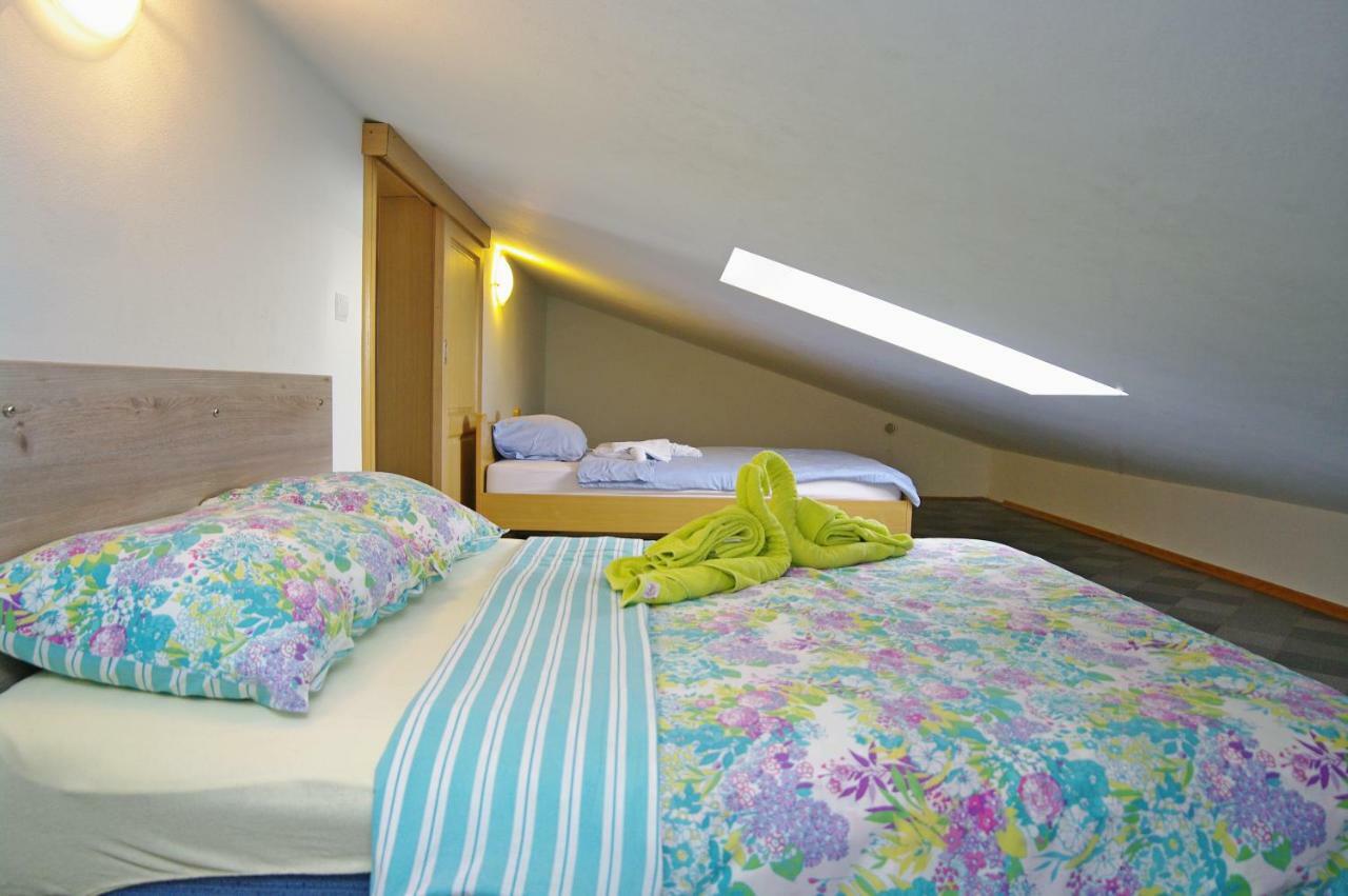 Apartments Cezar Винкуран Екстериор снимка