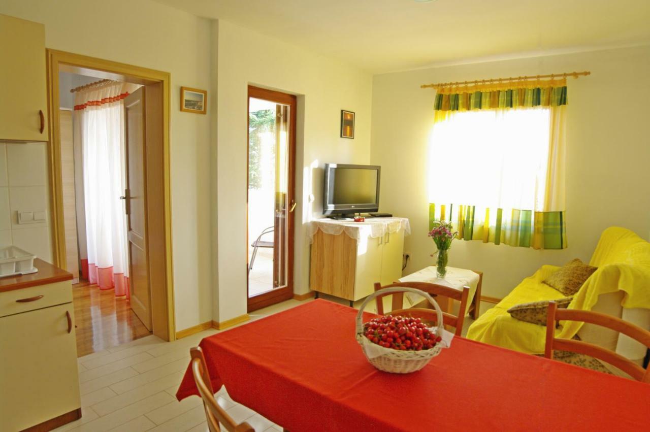 Apartments Cezar Винкуран Екстериор снимка